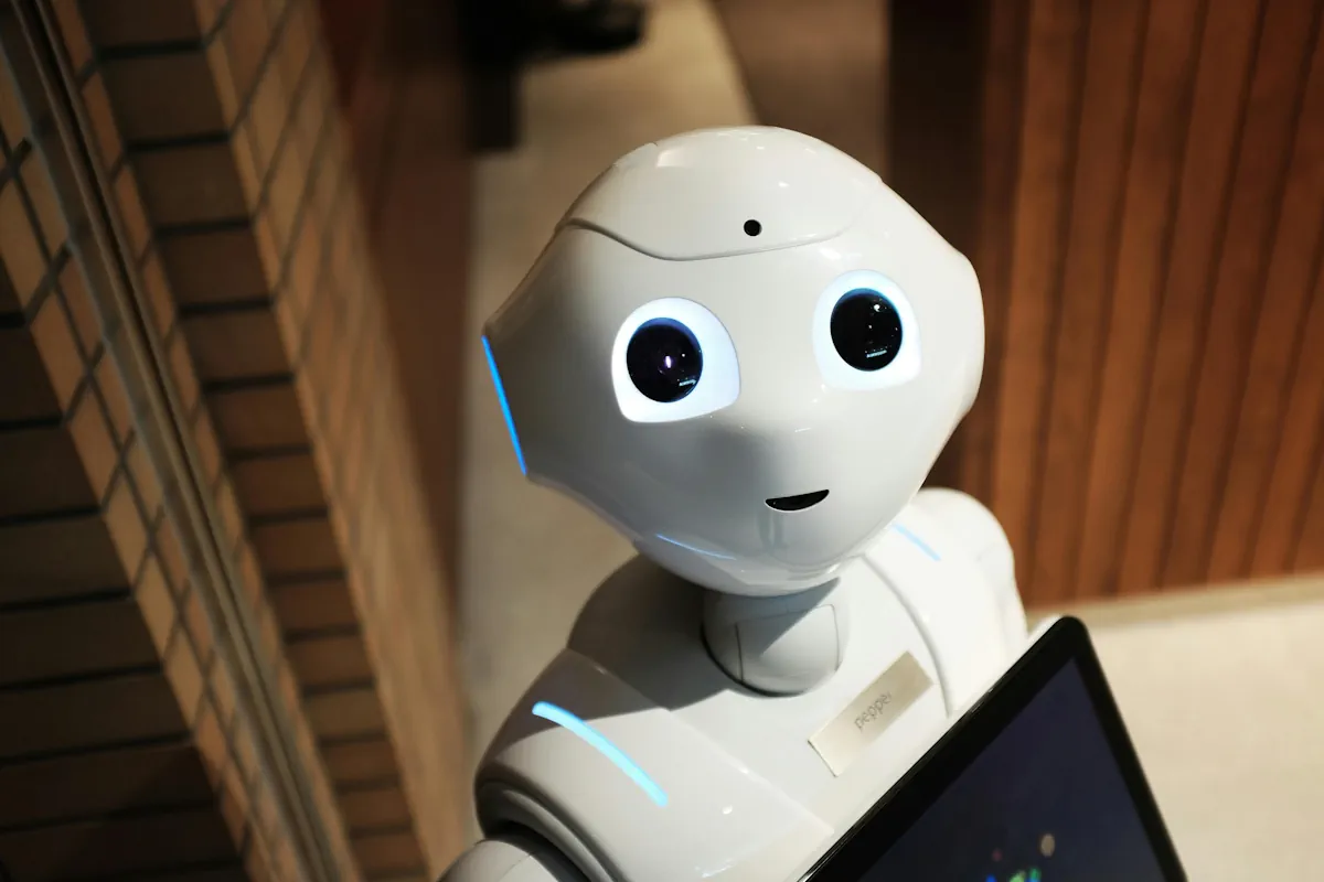AI i vardagen – från smarta assistenter till samhällsförändringar